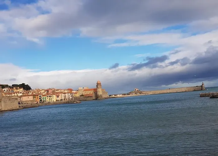 Et Son Parking Privatif Gratuit Collioure